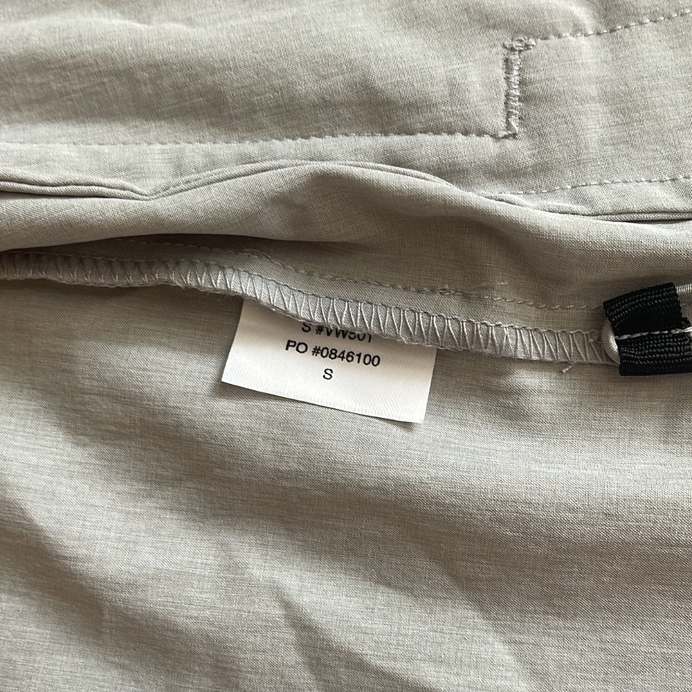 Vuori Outdoor Trainer Shell Womens Athletic Jacket - Platinum Linen Gray (S) - Picture 3 of 9